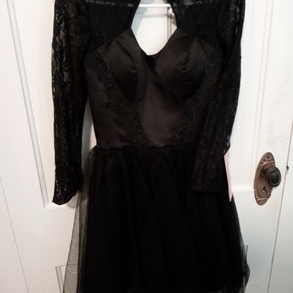 Little black party dress, NWT, size M/L - Picture 1 of 6